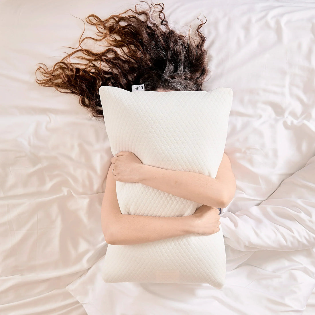 How to Choose the Right Pillow for Your Sleeping Position